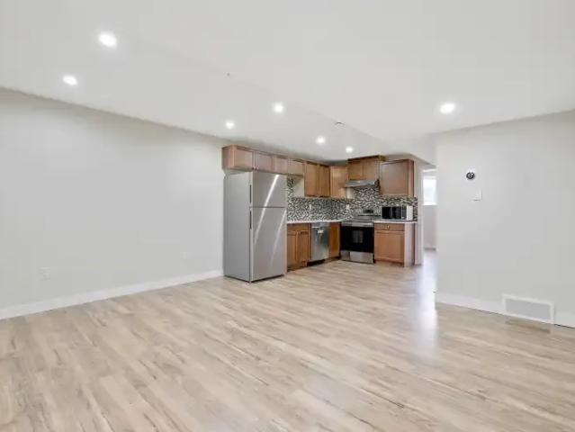 2 Bedroom Apartment Calgary AB 104257208