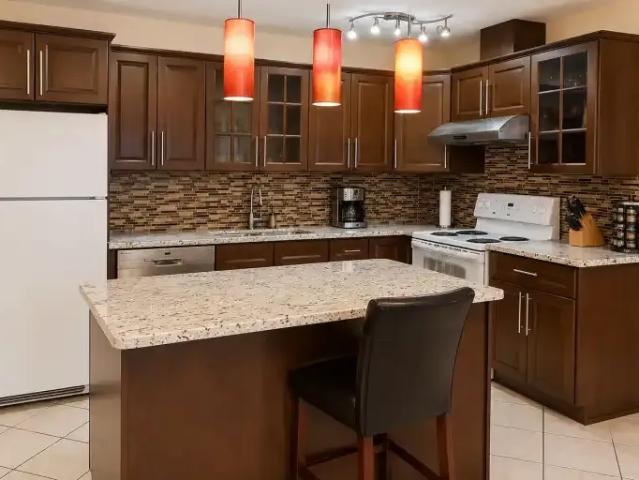 2 Bedroom Apartment Calgary AB 104322256