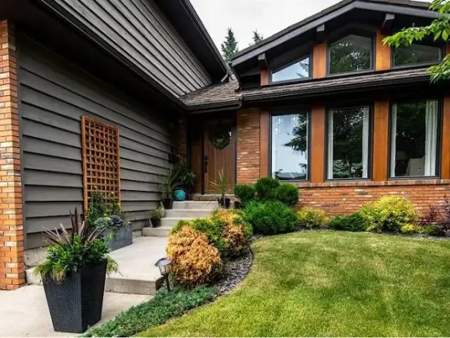 2 Bedroom Apartment Calgary AB 104362755