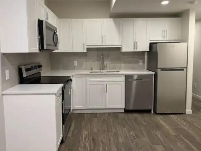 2 Bedroom Apartment Calgary AB 104470387