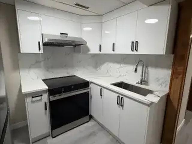 2 Bedroom Apartment Calgary AB 104470707