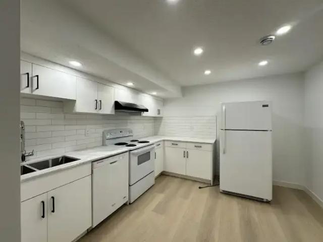 2 Bedroom Apartment Calgary AB 104563510