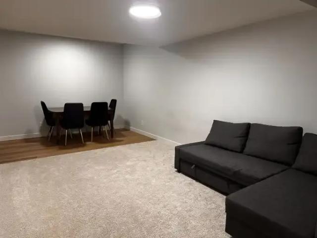 2 Bedroom Apartment Calgary AB 104563537