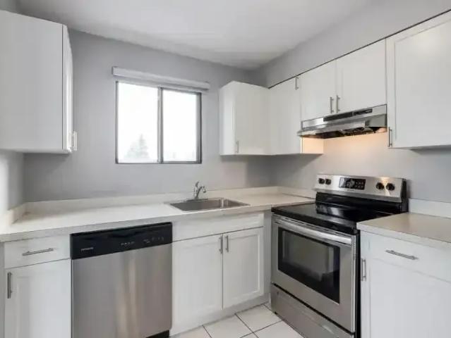 2 Bedroom Apartment Calgary AB 104597627