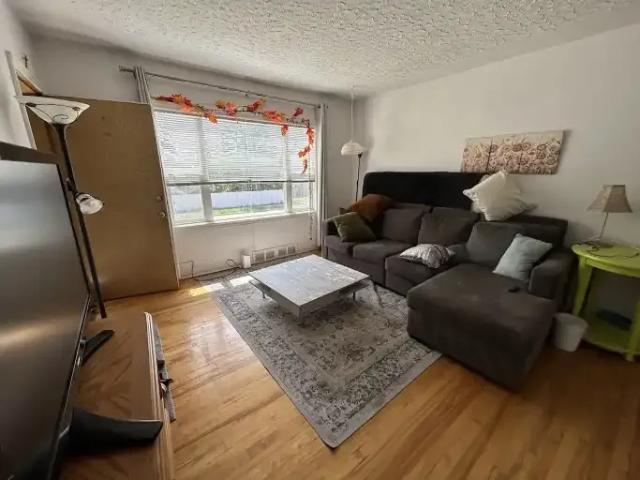 2 Bedroom Apartment Calgary AB 104598166