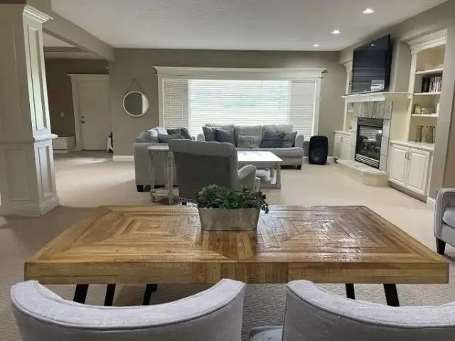 2 Bedroom Apartment Calgary AB 104681355