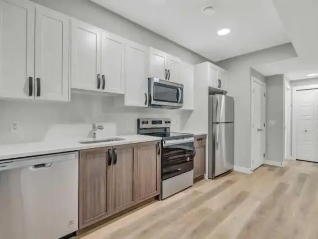 2 Bedroom Apartment Calgary AB 104782679
