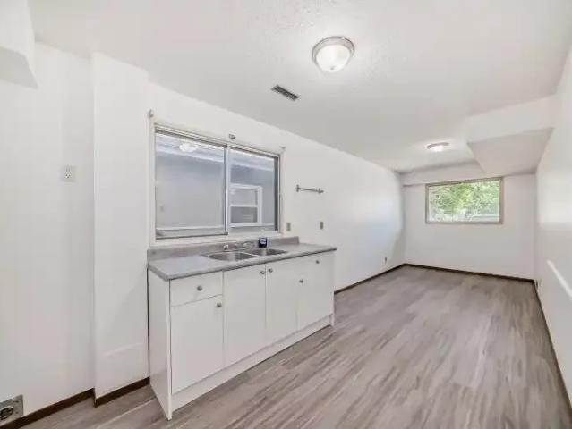 2 Bedroom Apartment Calgary AB 104864116