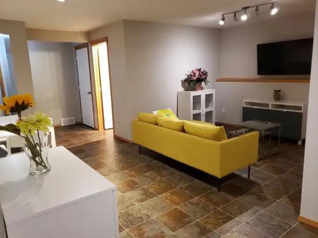 2 Bedroom Apartment Calgary AB 104910248