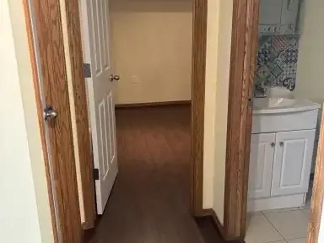2 Bedroom Apartment Calgary AB 104991569