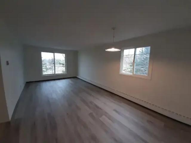 2 Bedroom Apartment Calgary AB 105071482