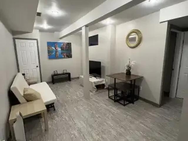 2 Bedroom Apartment Calgary AB 105087695