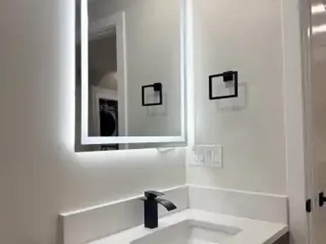 2 Bedroom Apartment Calgary AB 102701285