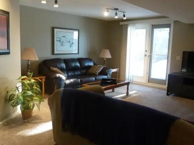 2 Bedroom Apartment Calgary AB 103338326