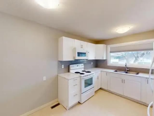 2 Bedroom Apartment Calgary AB 103542248