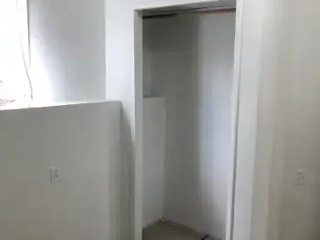 2 Bedroom Apartment Calgary AB 103695192