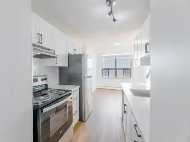2 Bedroom Apartment Calgary AB 103878894
