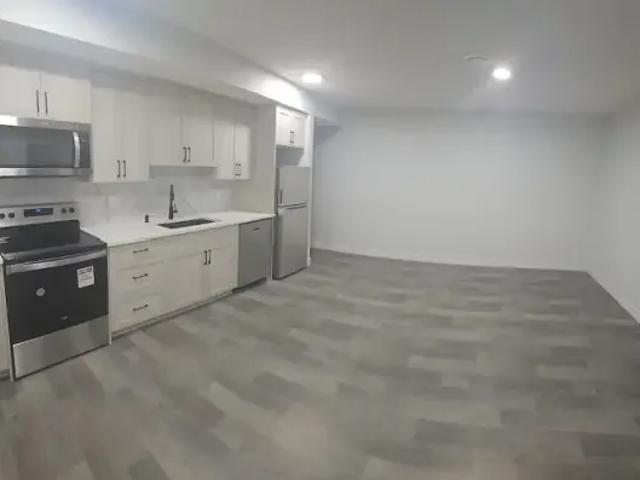 2 Bedroom Apartment Calgary AB 103879521