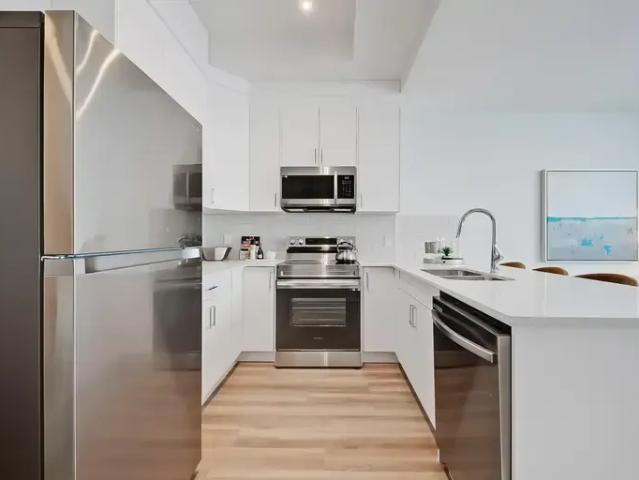 2 Bedroom Apartment Calgary AB 96249908