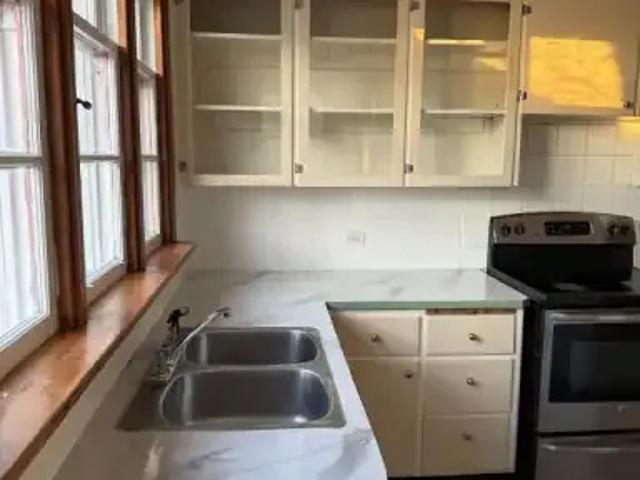 2 Bedroom Apartment Calgary AB LS100526478