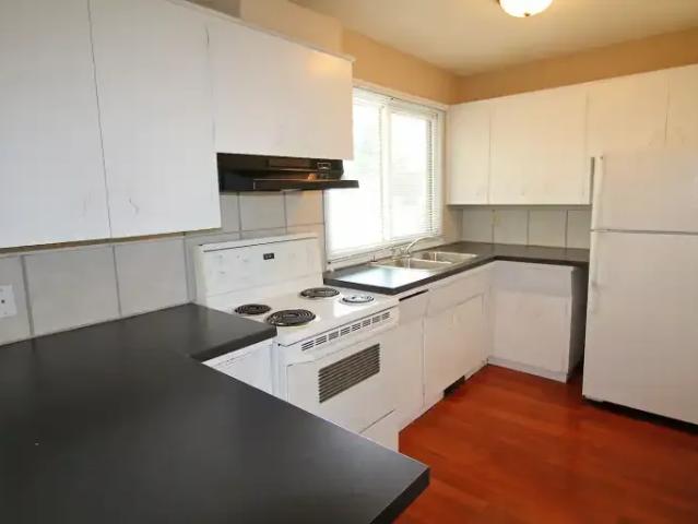 2 Bedroom Apartment Calgary AB LS100631100