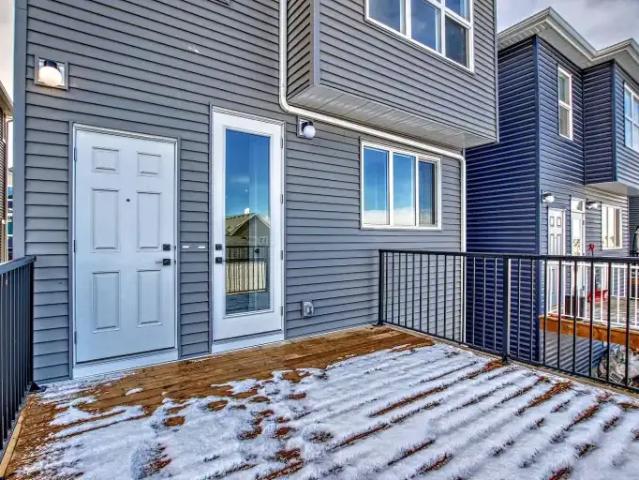 2 Bedroom Apartment Calgary AB LS101107675
