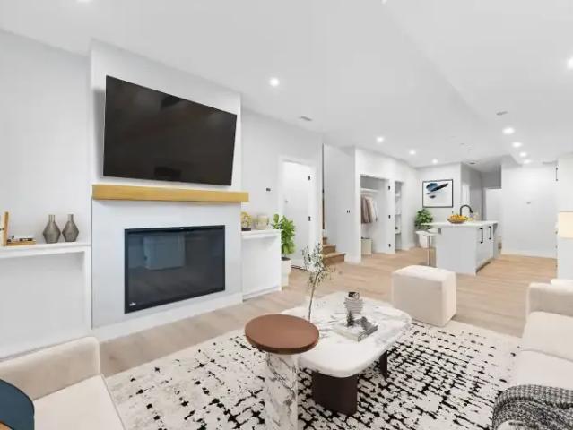 2 Bedroom Apartment Calgary AB LS102518529