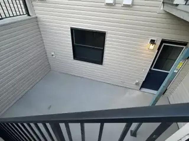 2 Bedroom Apartment Calgary AB LS102770880