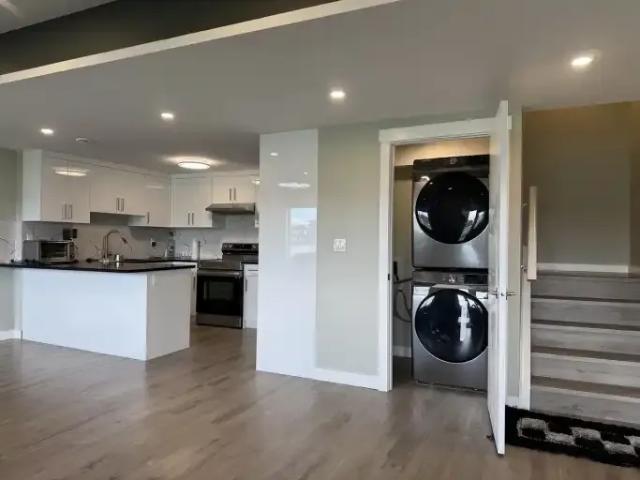 2 Bedroom Apartment Calgary AB LS102794854