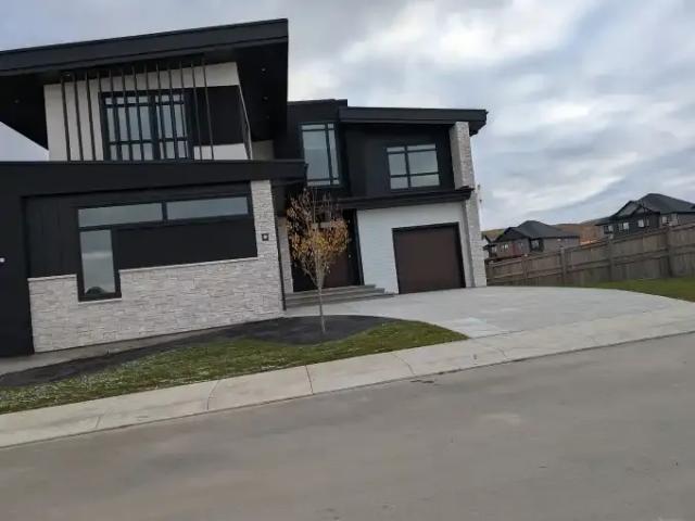 2 Bedroom Apartment Calgary AB LS103091346