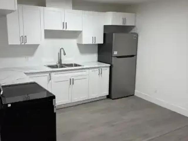 2 Bedroom Apartment Cambridge ON 100410751