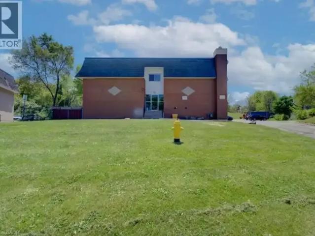 2 Bedroom Apartment Cambridge ON 102701439