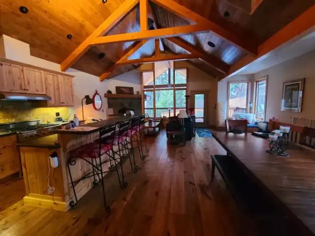 2 Bedroom Apartment Canmore AB 105004593