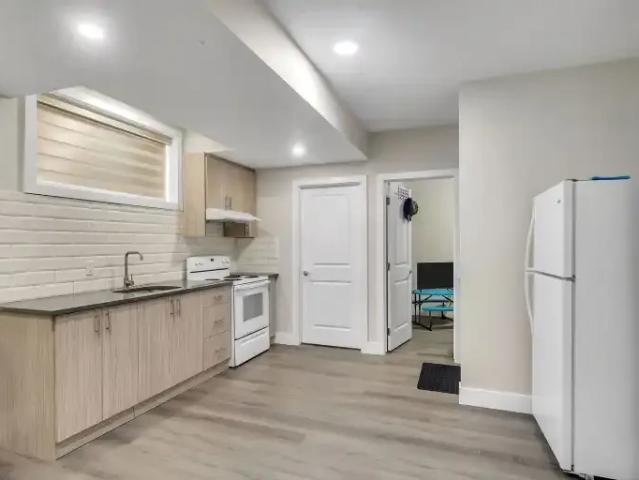 2 Bedroom Apartment Chestermere AB 104291946