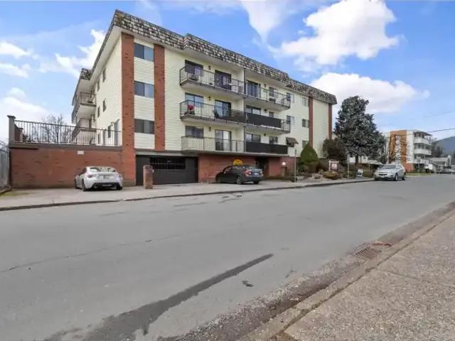 2 Bedroom Apartment Chilliwack BC 104142758