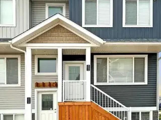 2 Bedroom Apartment Clairmont AB LS101217163