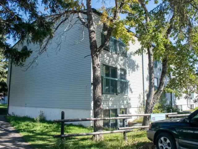 2 Bedroom Apartment Cochrane AB 100525653