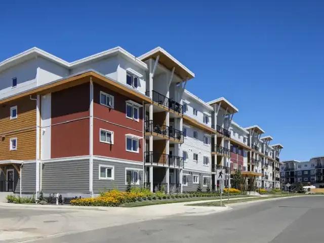 2 Bedroom Apartment Comox BC 104223381