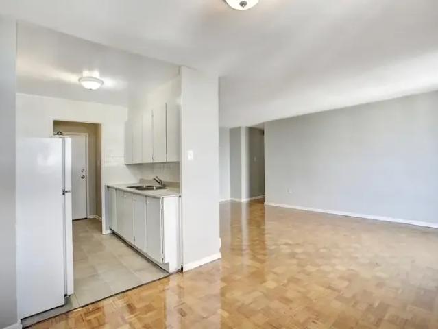 2 Bedroom Apartment Etobicoke ON 96586341