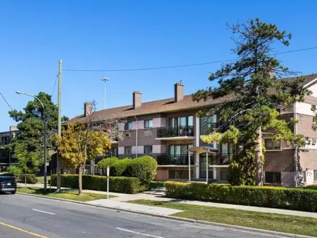 2 Bedroom Apartment Etobicoke ON 101789498