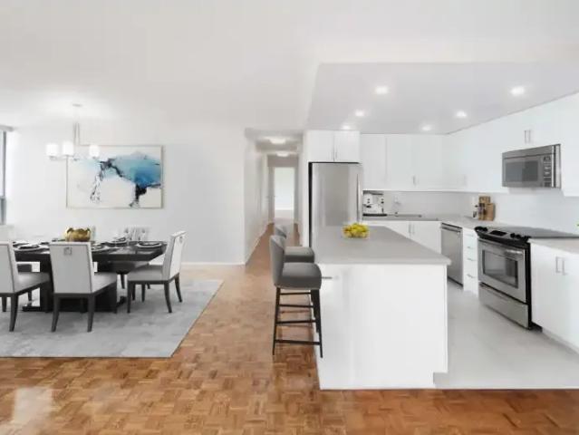 2 Bedroom Apartment Etobicoke ON 104710870