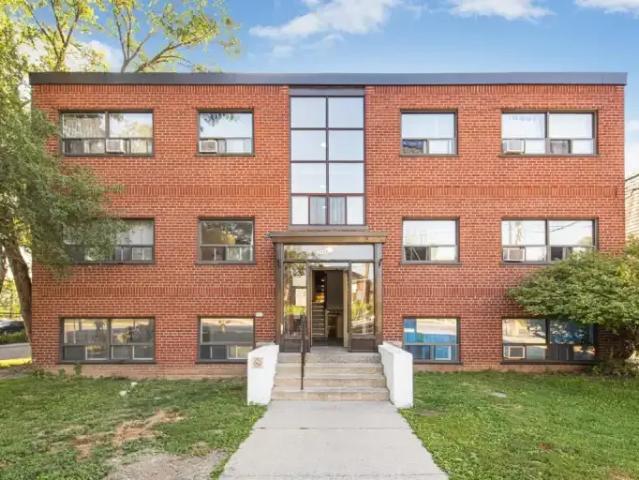 2 Bedroom Apartment Etobicoke ON LS100707382