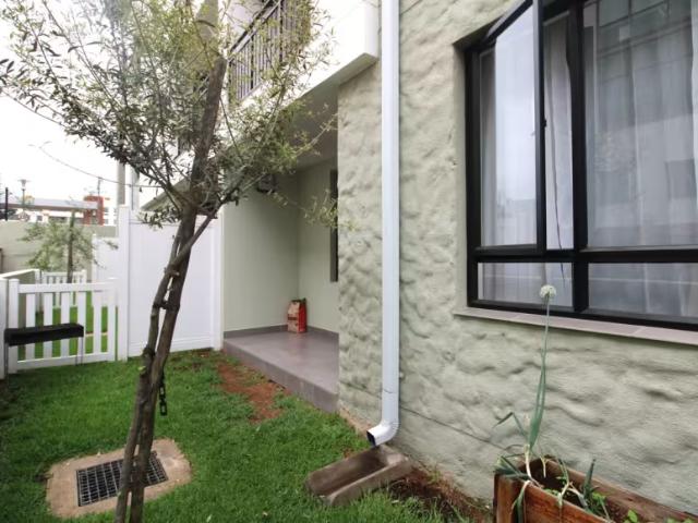 2 Bedroom Apartment Edenburg Edenburg 103577093