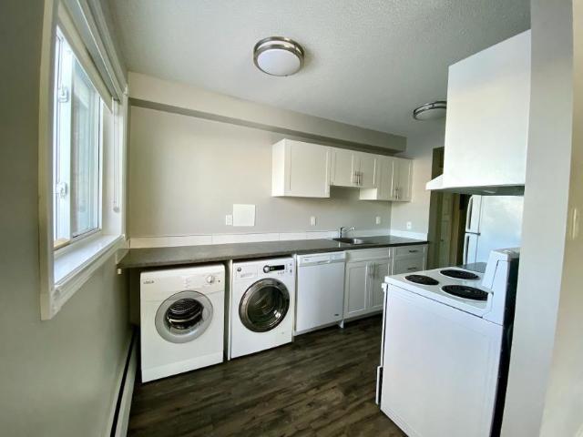 2 Bedroom Apartment Edmonton AB LS98311708
