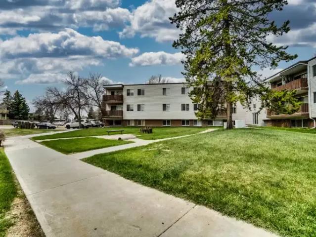 2 Bedroom Apartment Edmonton AB 102242471