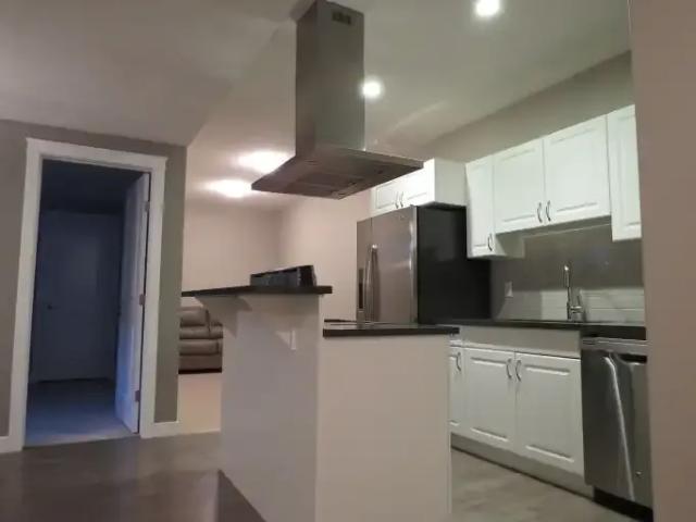 2 Bedroom Apartment Edmonton AB 102366358