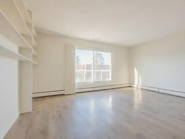 2 Bedroom Apartment Edmonton AB 103010977