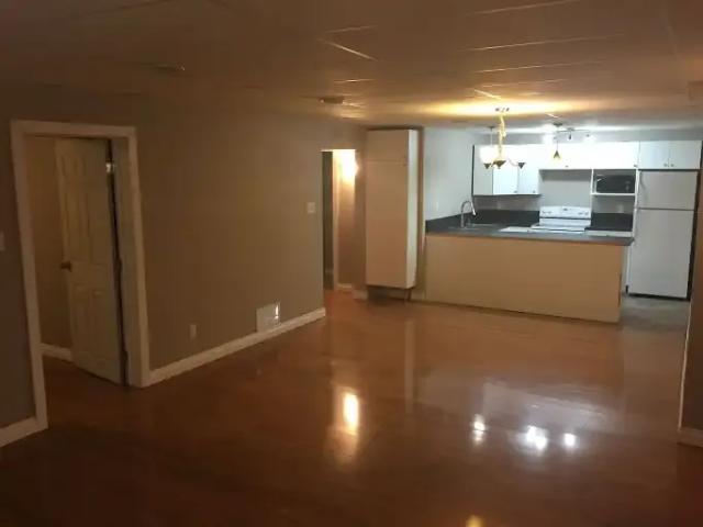 2 Bedroom Apartment Edmonton AB 104178689
