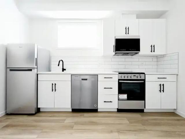 2 Bedroom Apartment Edmonton AB 104181335