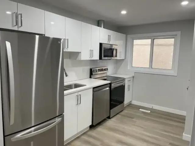 2 Bedroom Apartment Edmonton AB 104401672